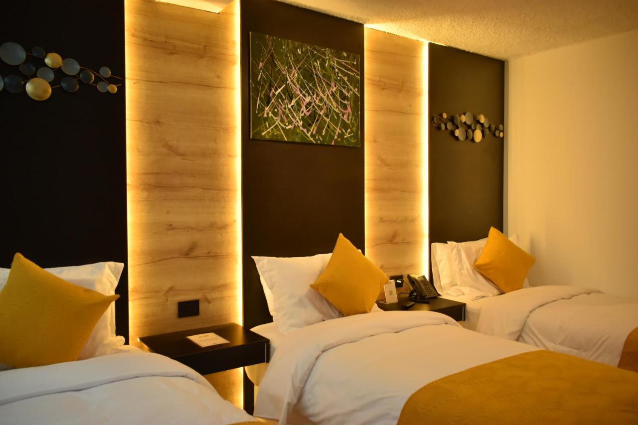 Hotel Vaway 昆卡 外观 照片