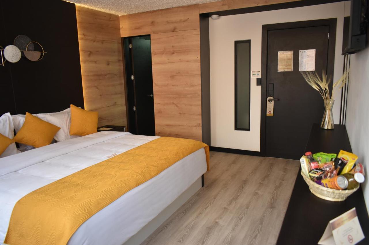 Hotel Vaway 昆卡 外观 照片