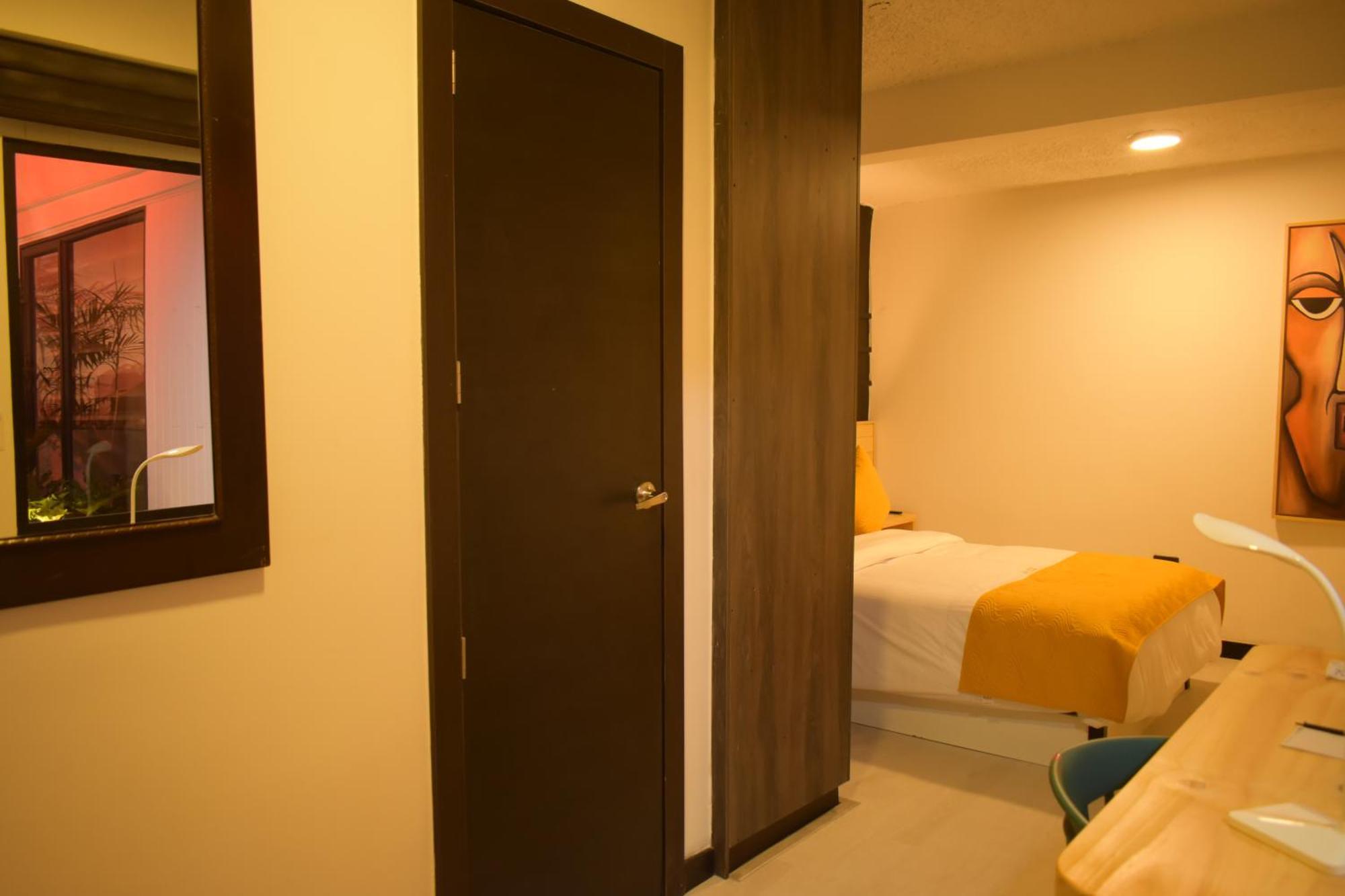 Hotel Vaway 昆卡 外观 照片