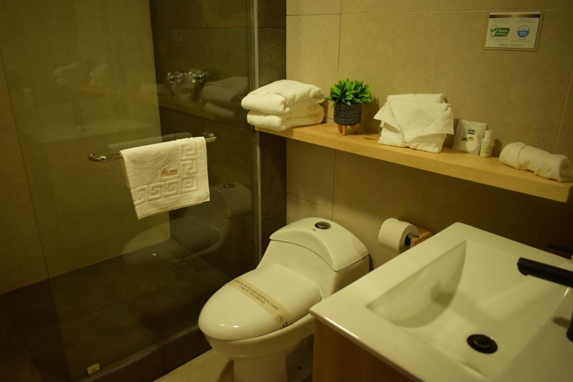 Hotel Vaway 昆卡 外观 照片